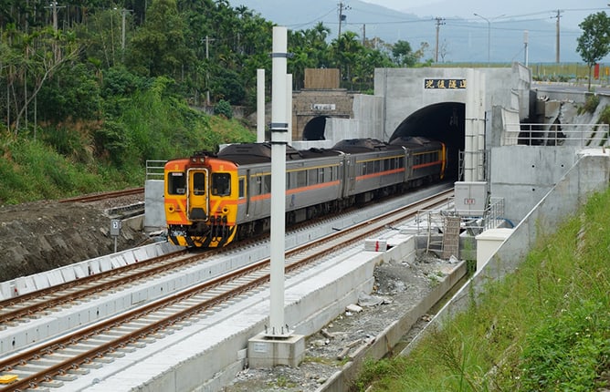 鳳林站至光復站路段土建工程