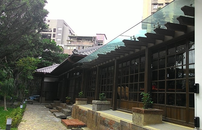 司令官官邸修復工程